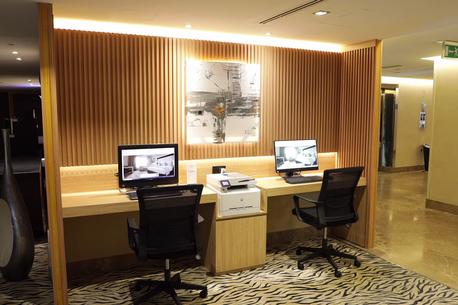 Business Centre - Elite Byblos Hotel in Al Barsha Dubai